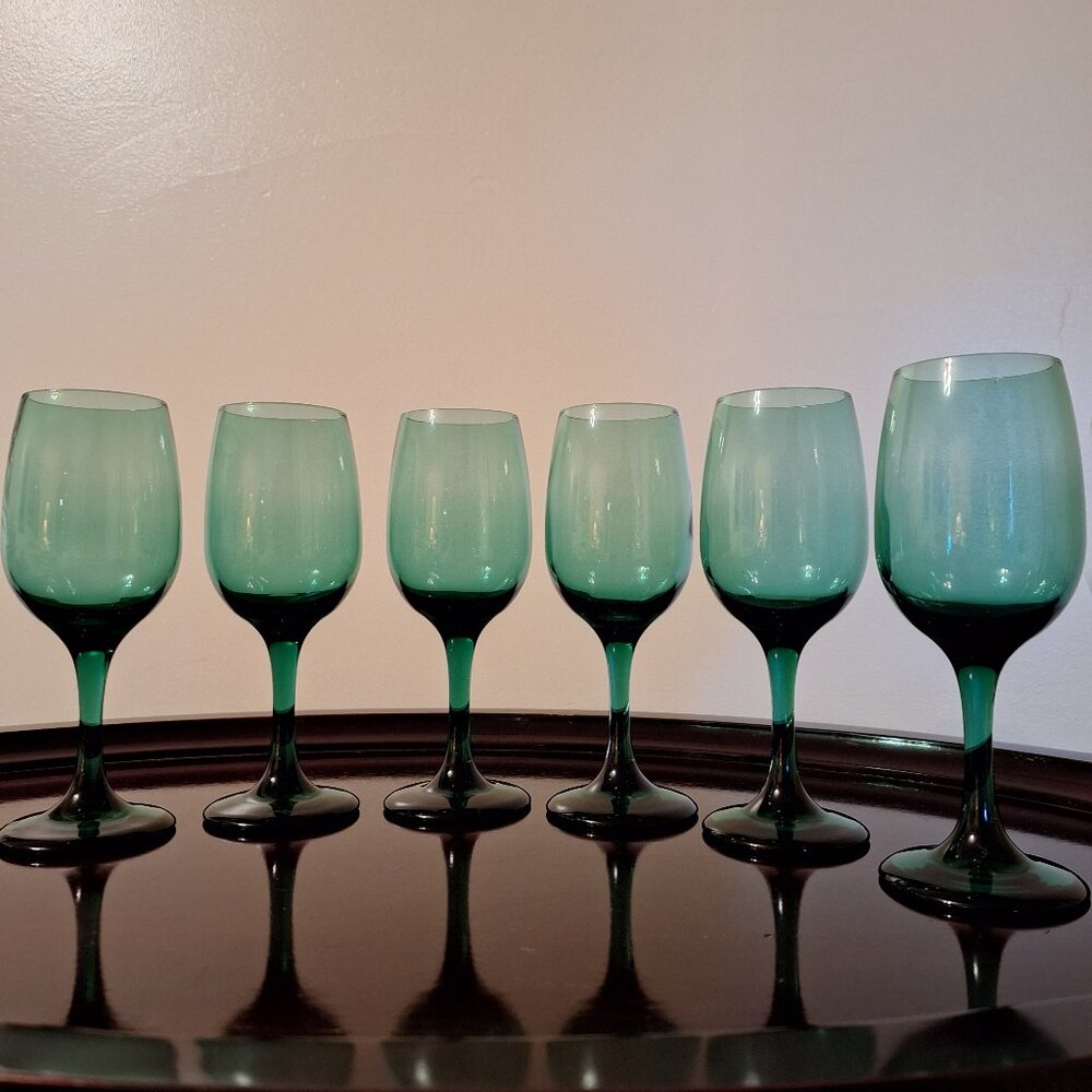 Six Juniper Green Libbey Stem Wine GLasses